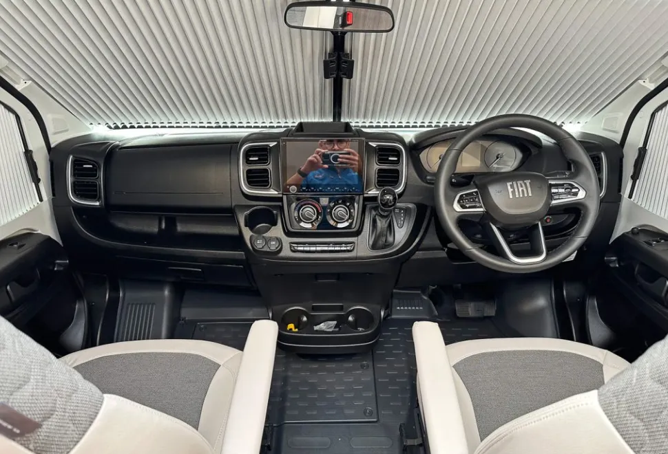 Adria  Coral 60YR 670 DL 2026
