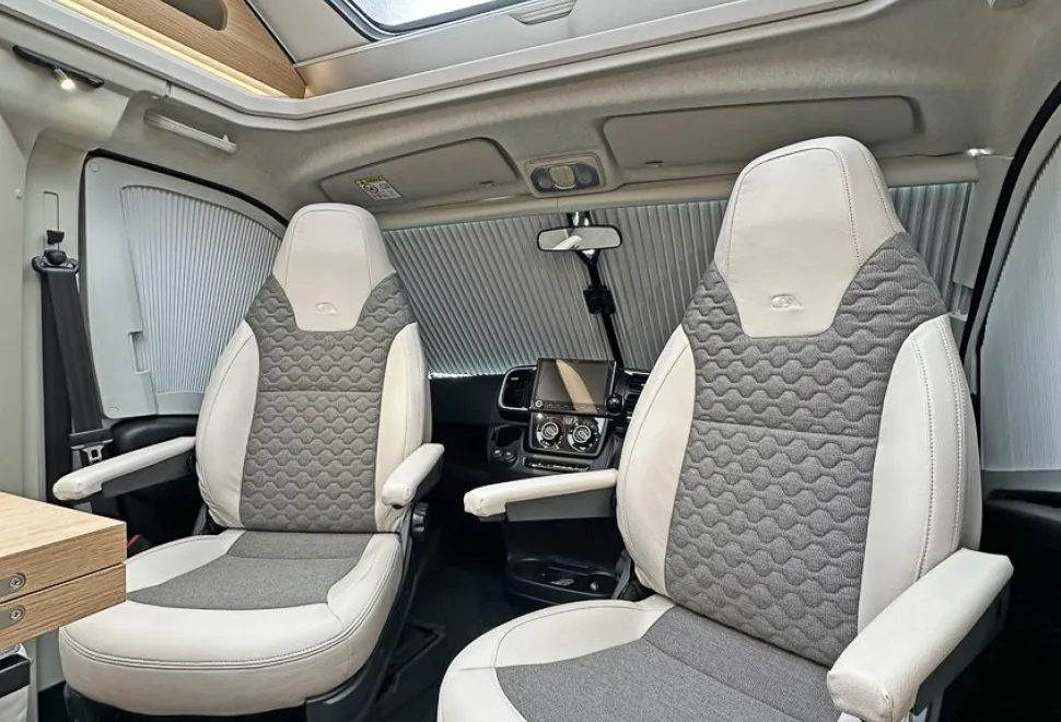 Adria  Coral 60YR 670 DL 2026