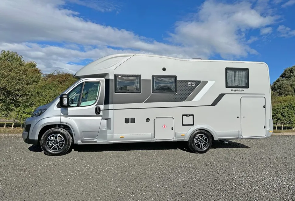 Adria  Coral 60YR 670 DL 2026