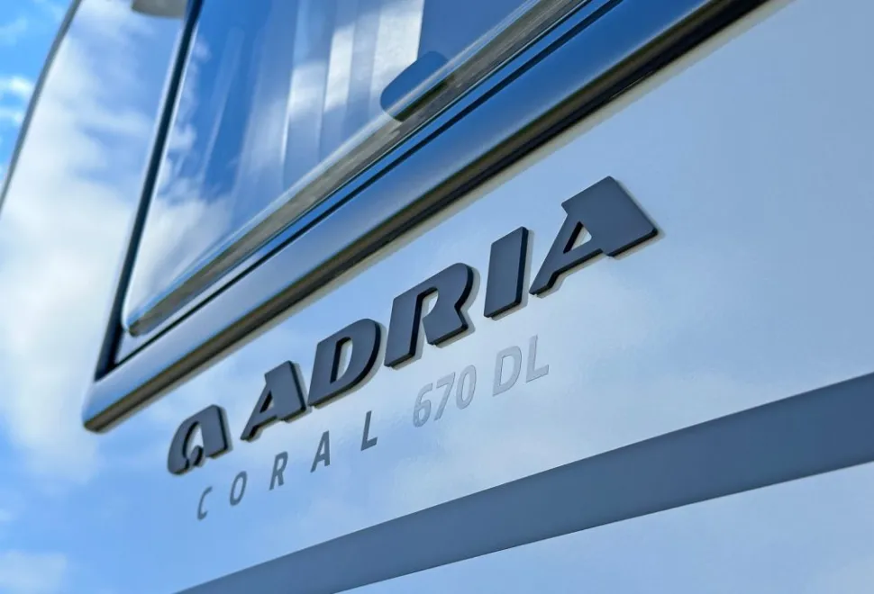 Adria  Coral 60YR 670 DL 2026