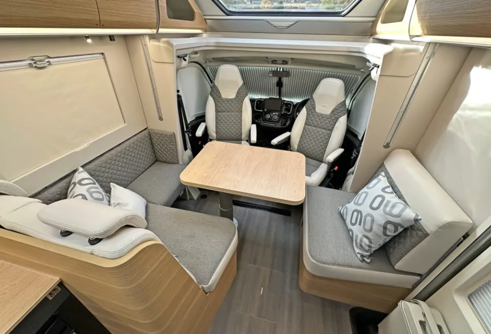 Adria  Matrix 60YR 670 SL 2026