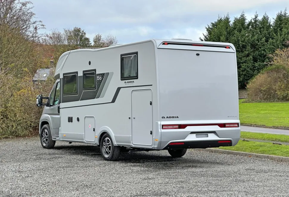 Adria  Matrix 60YR 670 SL 2026