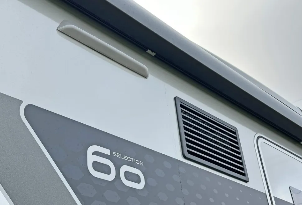 Adria  Matrix 60YR 670 SL 2026