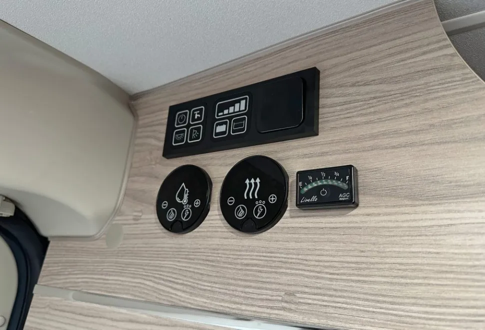 Elddis  Signature CV20 2024