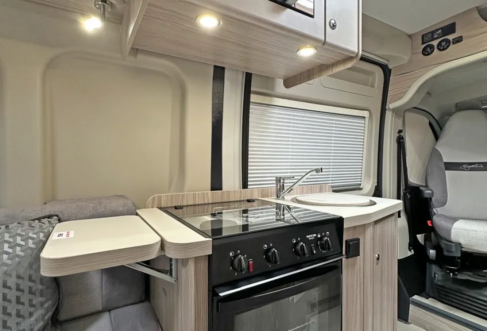 Elddis  Signature CV20 2024