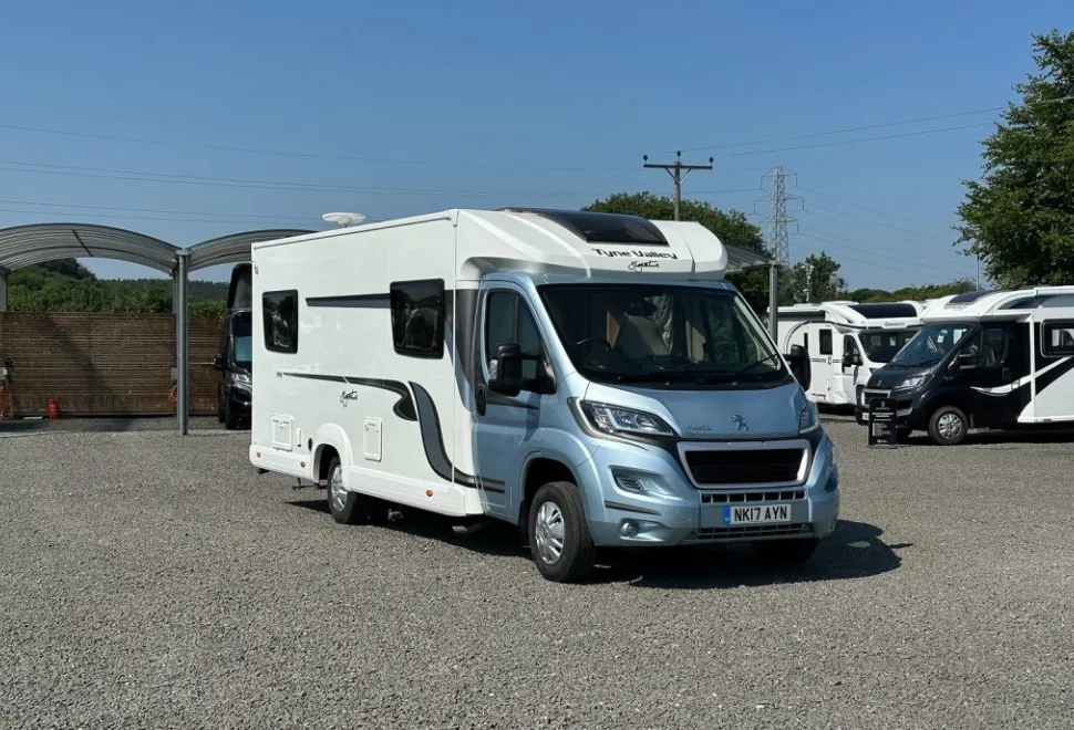 Elddis  Signature 195 2017