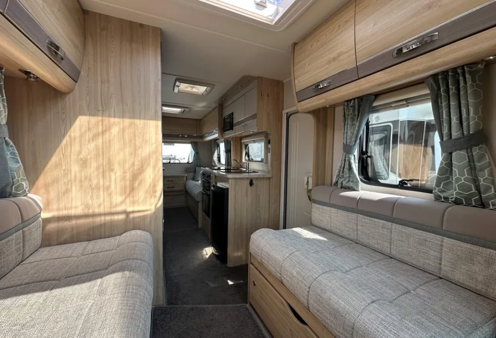 Elddis  Signature 195 2017