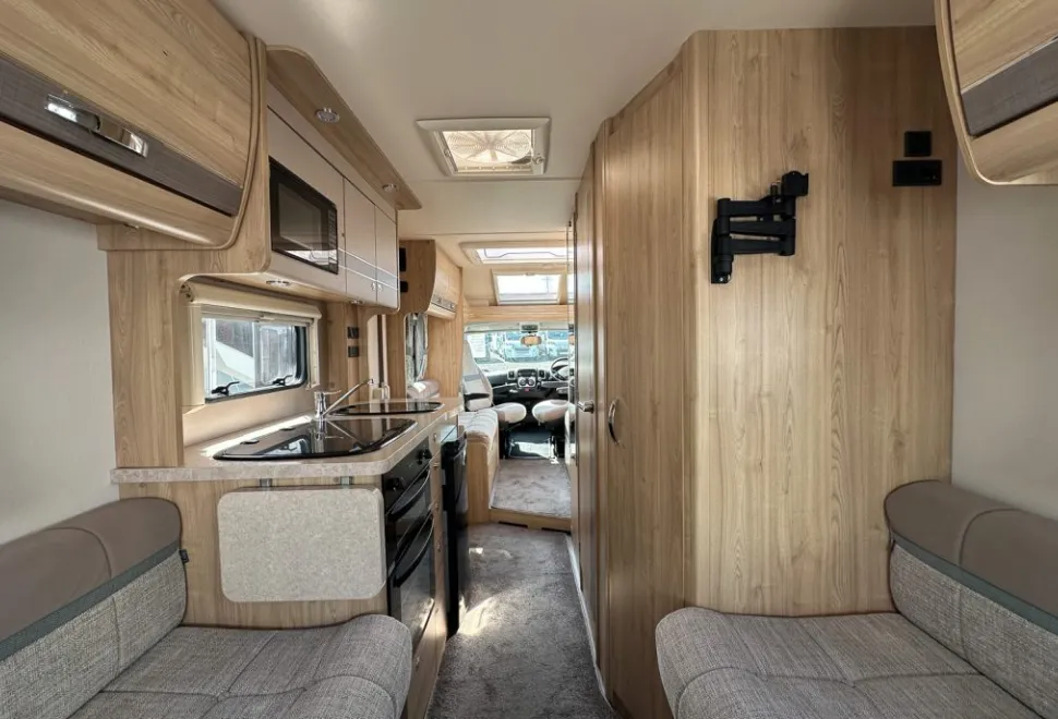 Elddis  Signature 195 2017