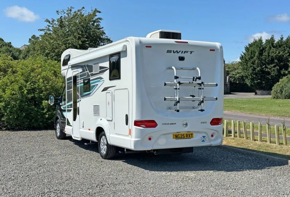 Swift  Voyager 485 2025