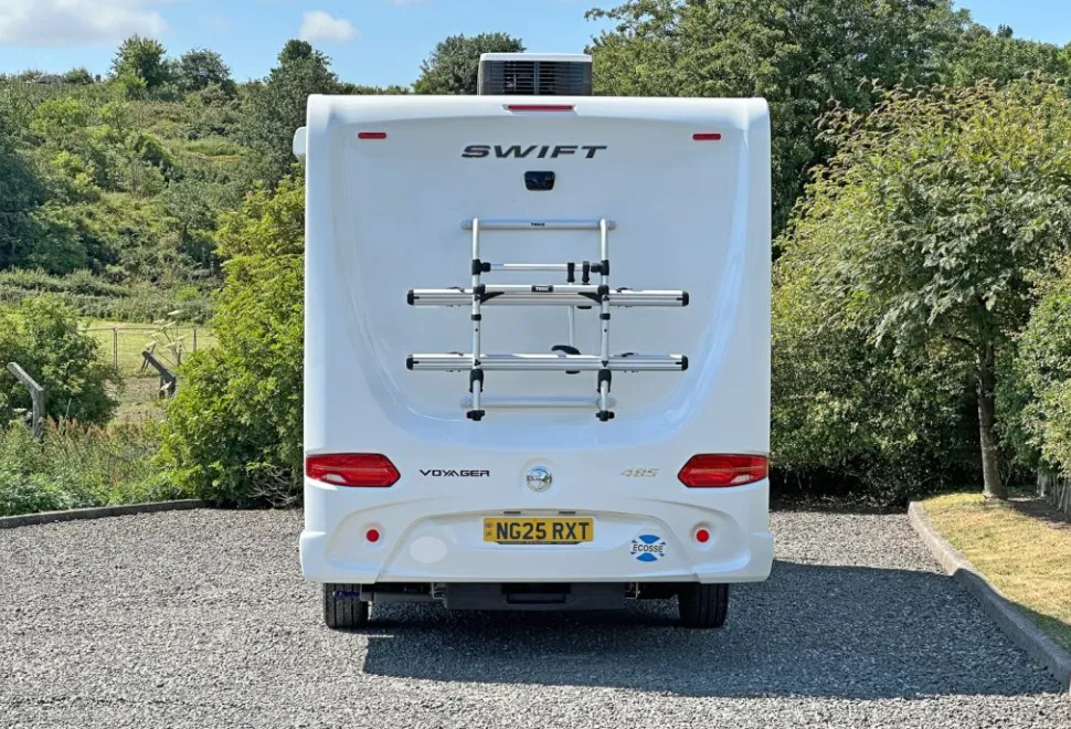 Swift  Voyager 485 2025