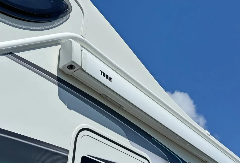 Swift  Voyager 485 2025