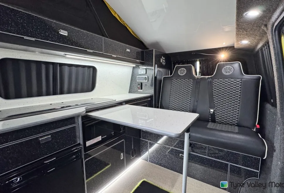 Volkswagen  Campervan 2019