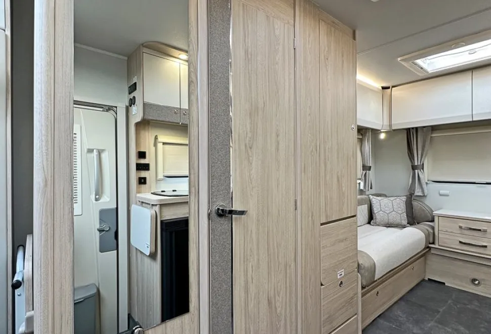 Elddis  Signature 120 2026