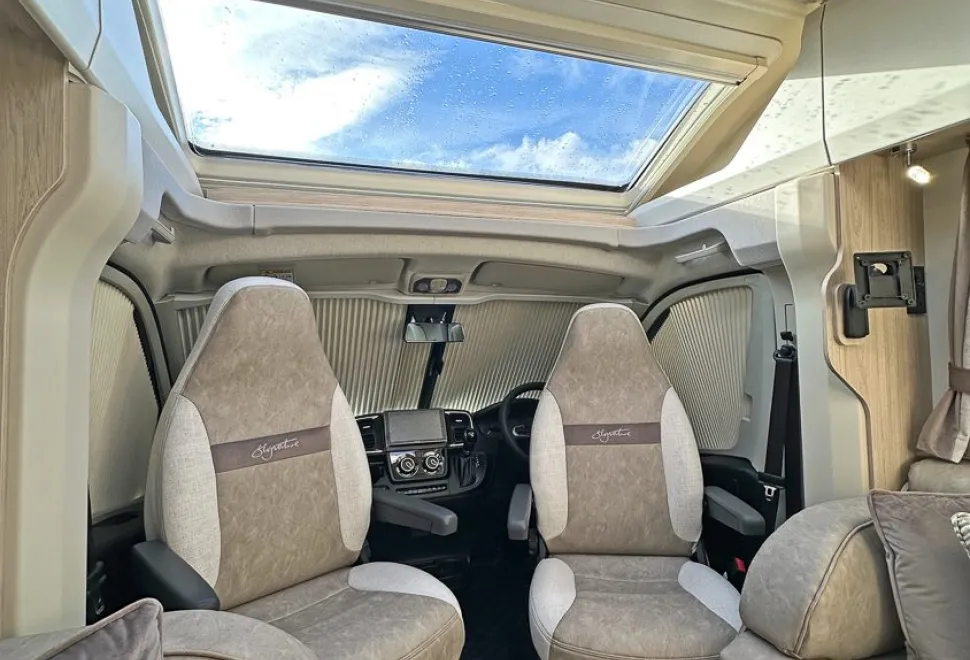 Elddis  Signature 194 2026
