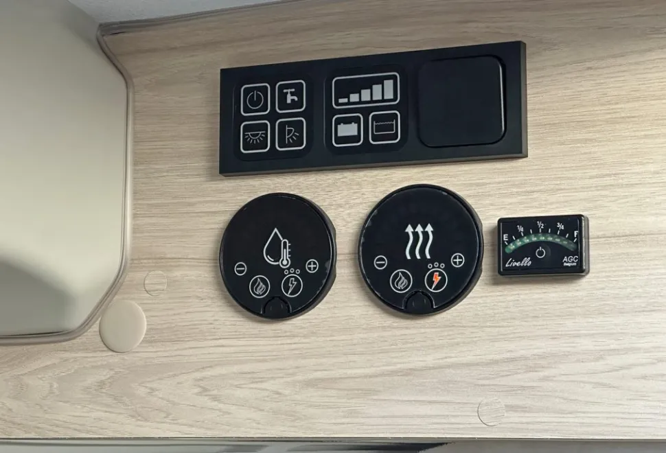 Elddis  Signature CV40 2026