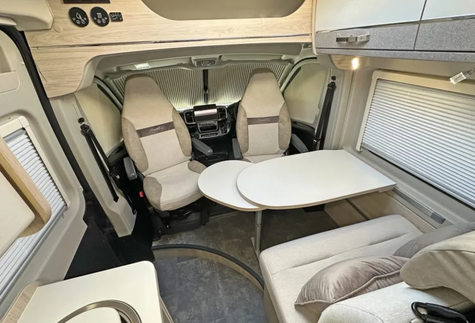 Elddis  Signature CV40 2026