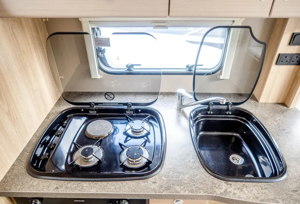 Elddis Autoquest 194 2019
