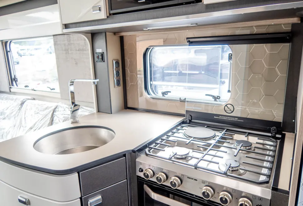 Swift Kontiki 774 