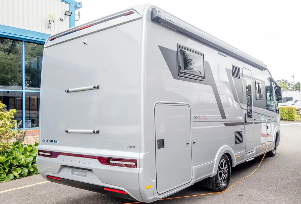 Adria Sonic Supreme 700 DC 