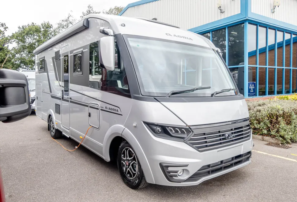 Adria Sonic Supreme 700 DC 