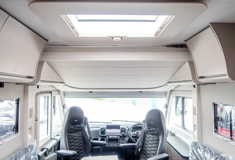 Adria Sonic Supreme 700 DC 