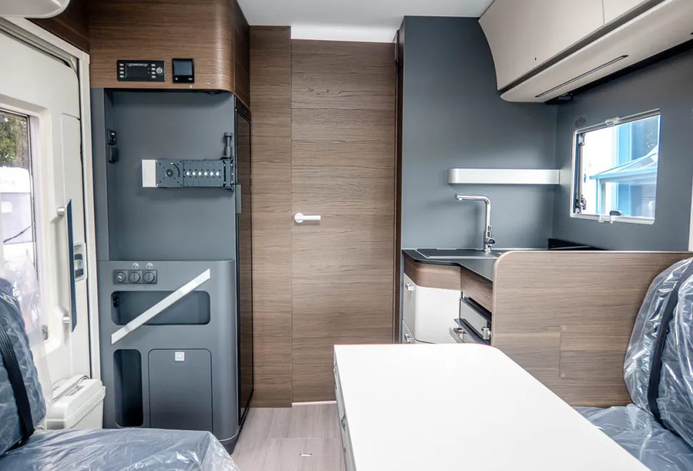 Adria Sonic Supreme 700 DC 