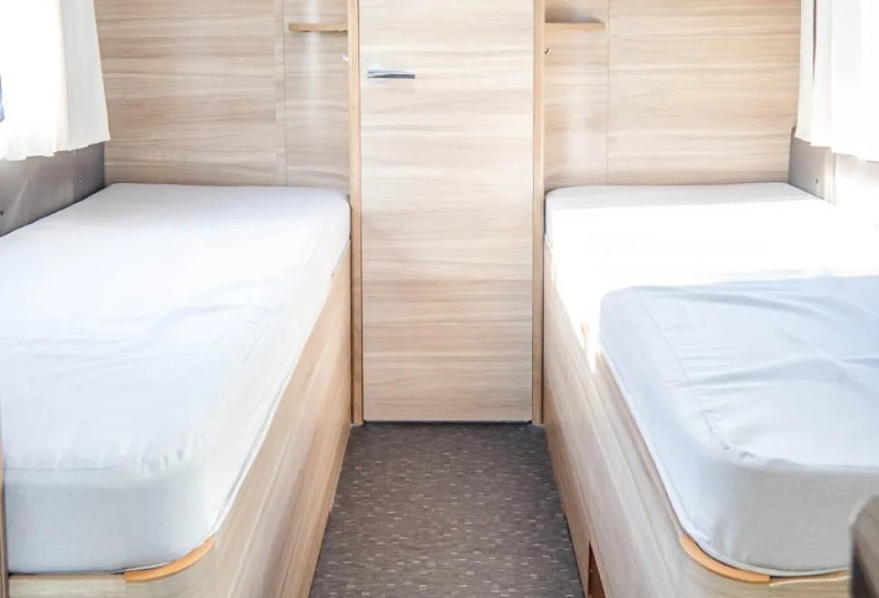 Adria Coral Axess 670 SLT 2015