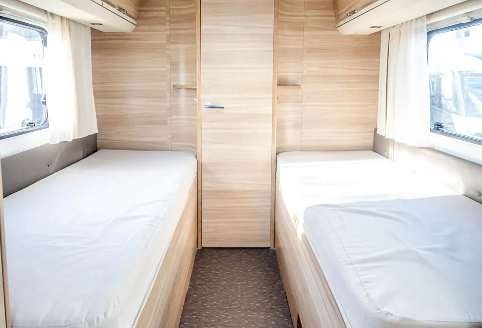 Adria Coral Axess 670 SLT 2015