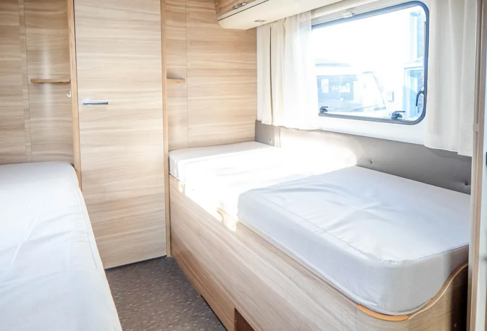 Adria Coral Axess 670 SLT 2015
