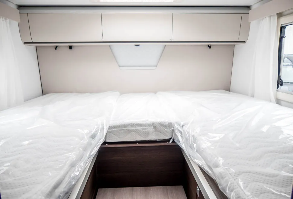 Adria Matrix Supreme MB 670 SL 