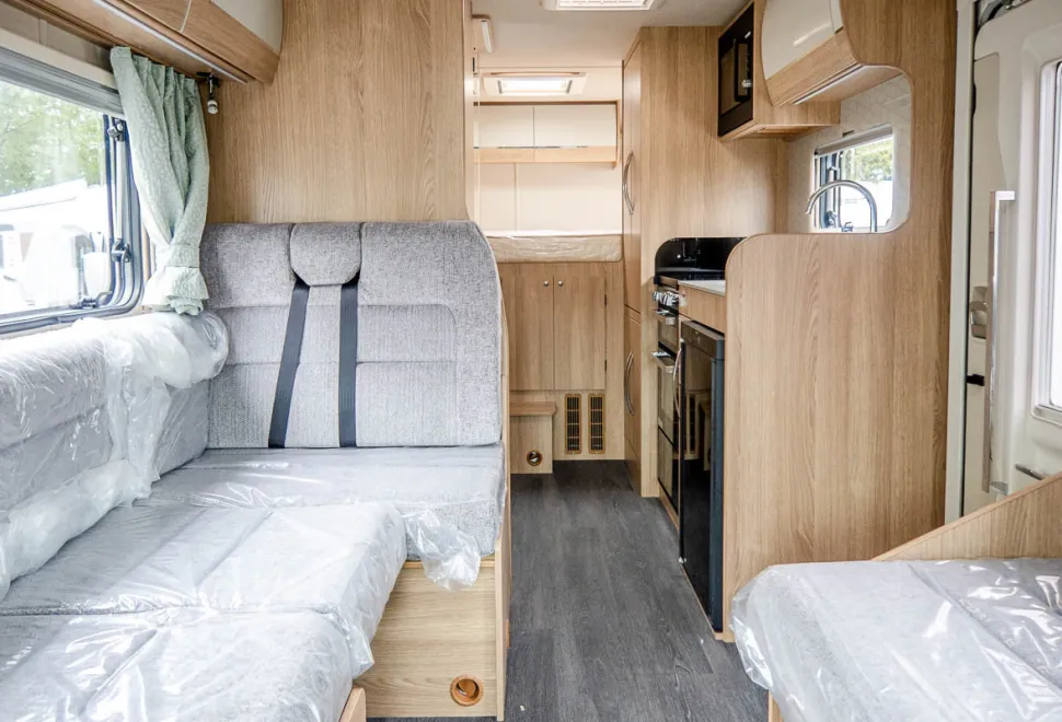Autotrail Imala 736 G Hi Line 