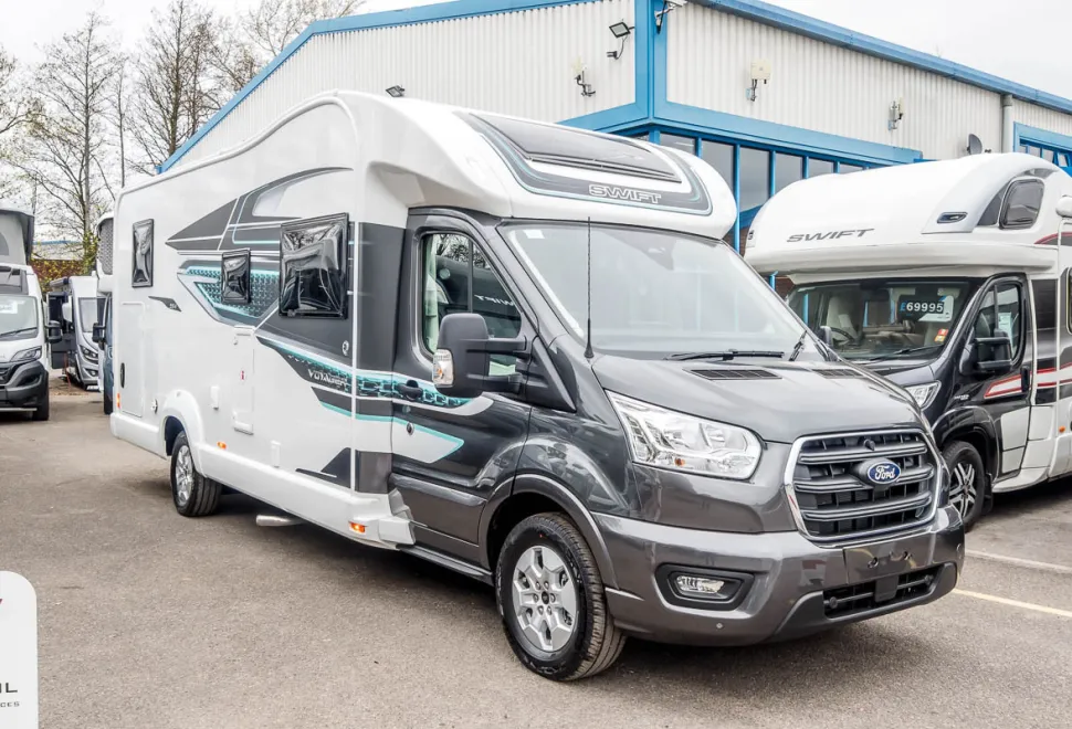 Swift Voyager 594 