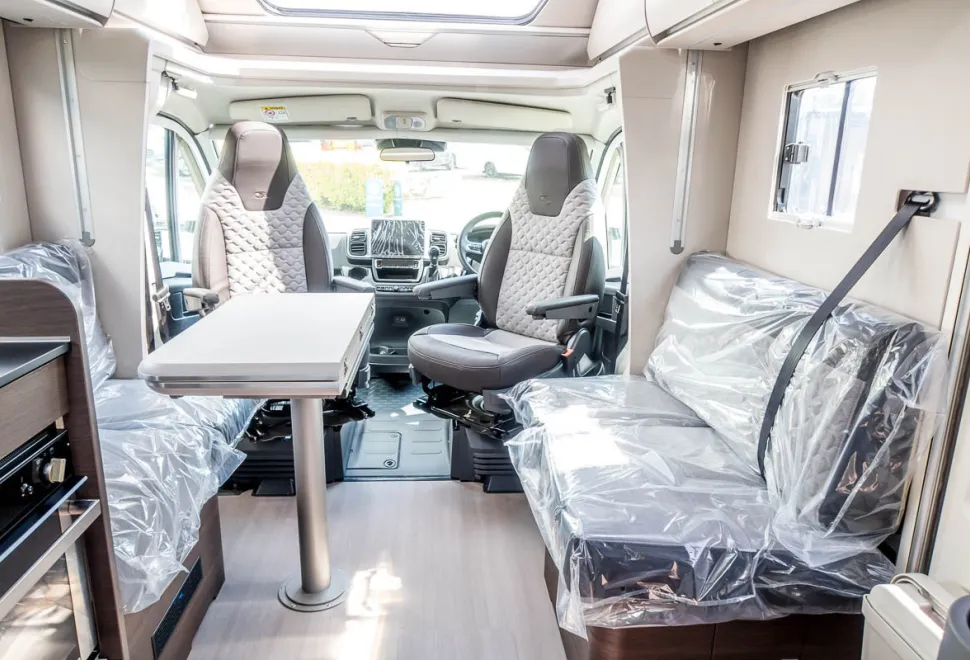 Adria Matrix Supreme 670 DL 