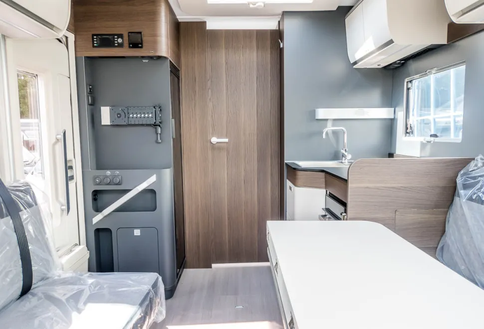 Adria Matrix Supreme 670 DL 