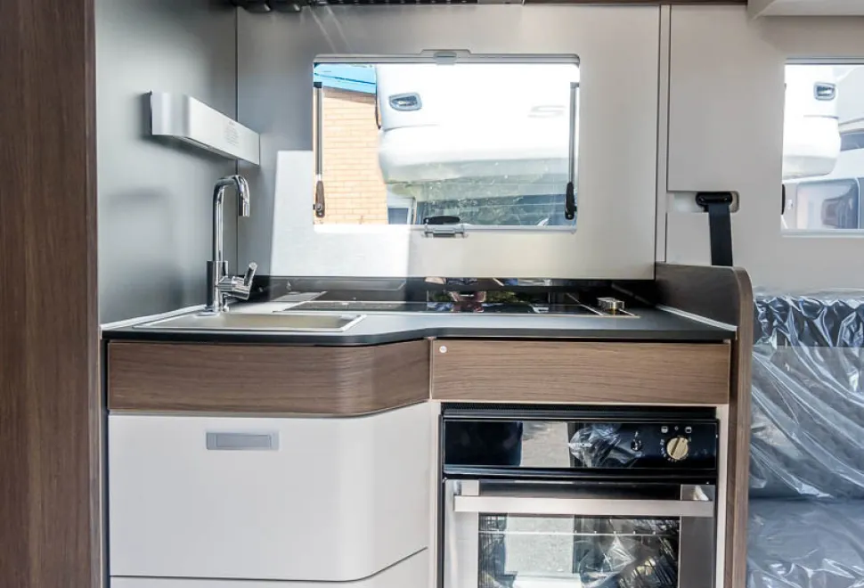 Adria Matrix Supreme 670 DL 
