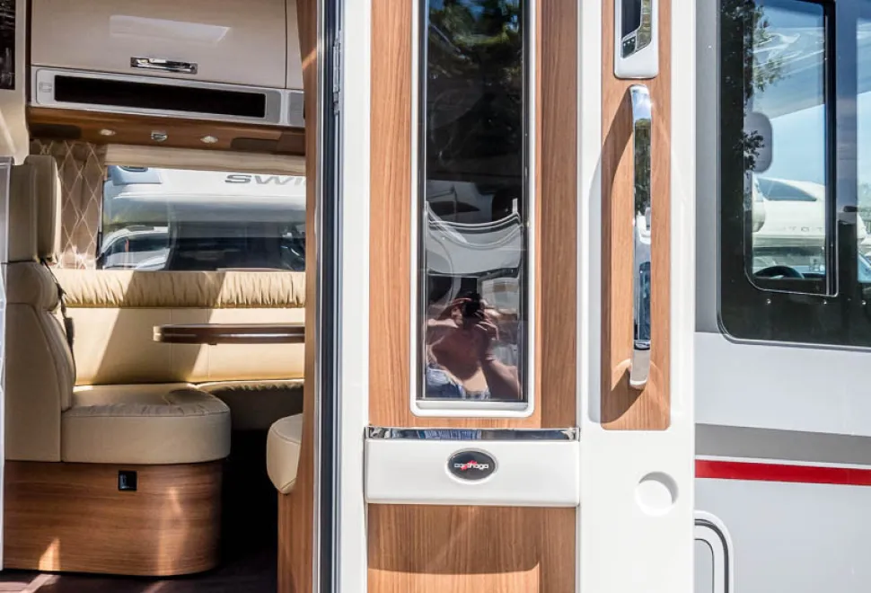Carthago Chic E-Line I 50 LE DA 