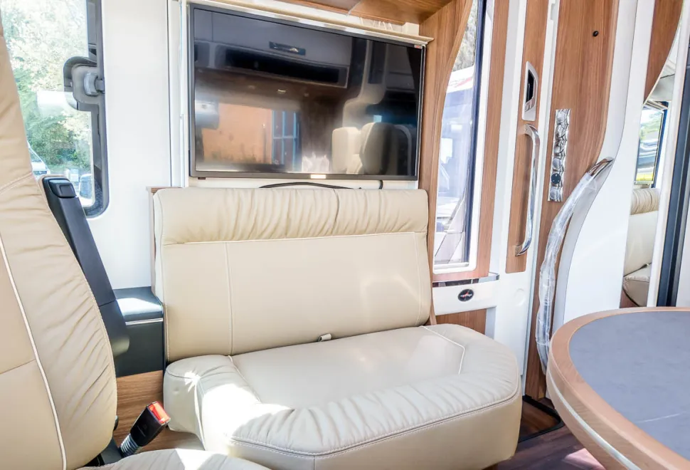 Carthago Chic E-Line I 50 LE DA 