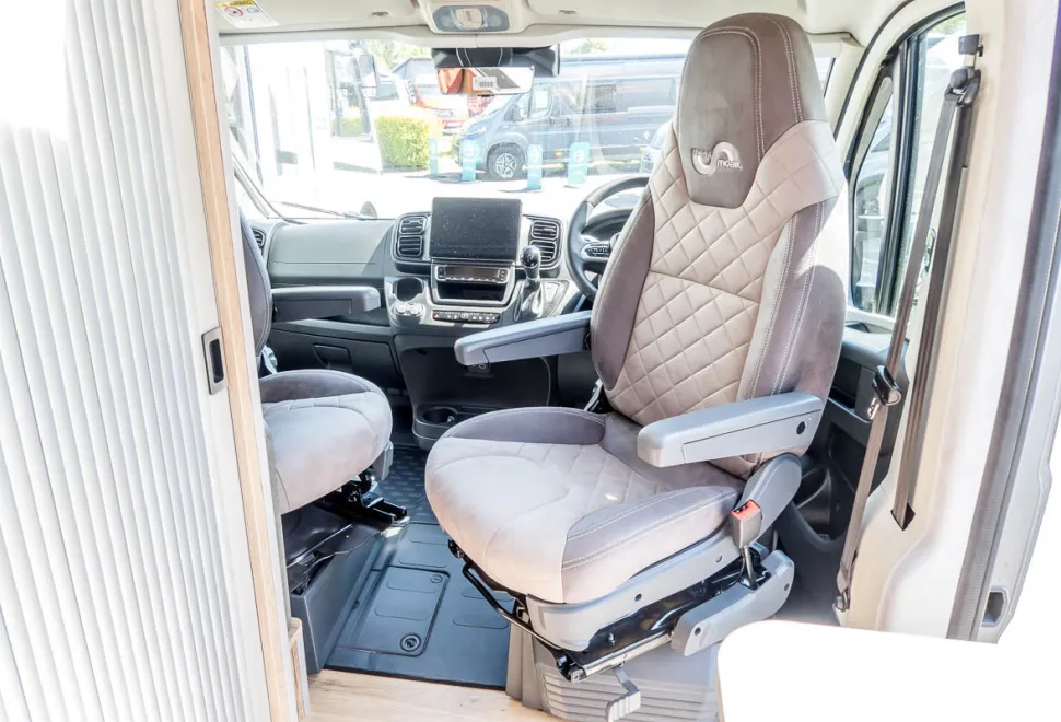 Mega Mobil Classic 600 Lounge 