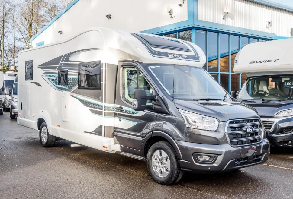 Swift Voyager 594 