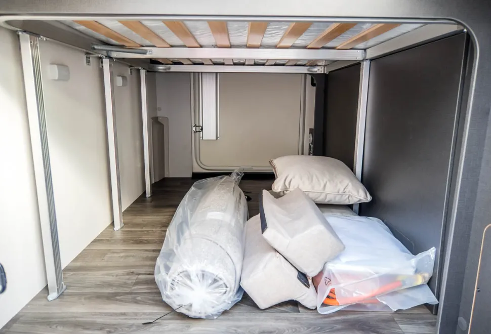Swift Voyager 594 