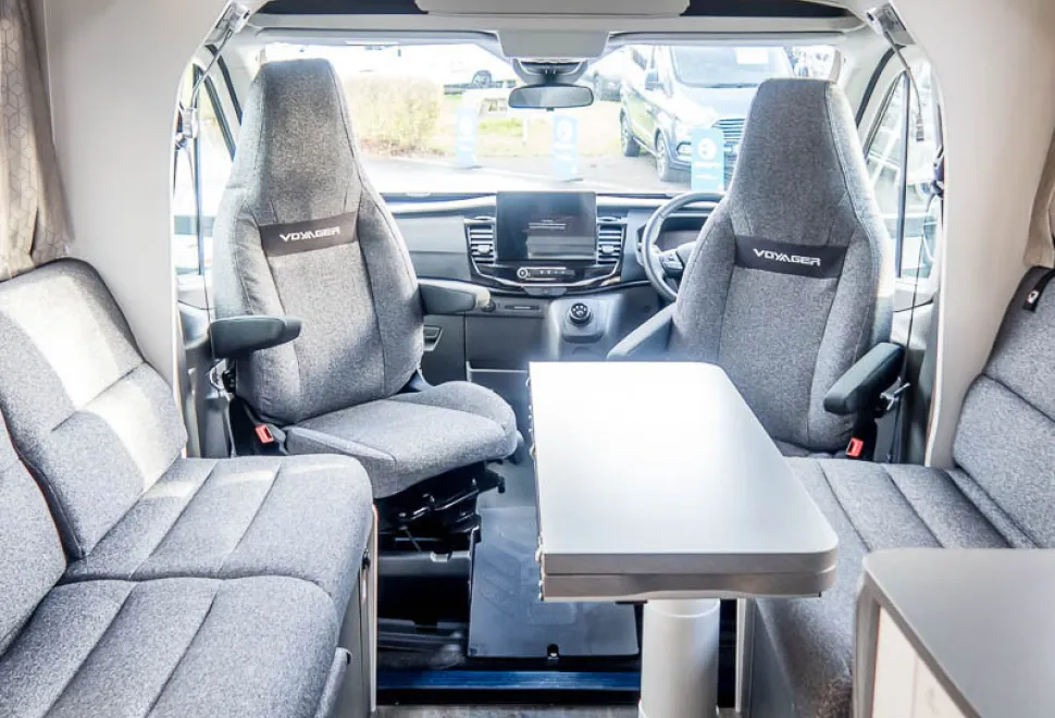 Swift Voyager 594 