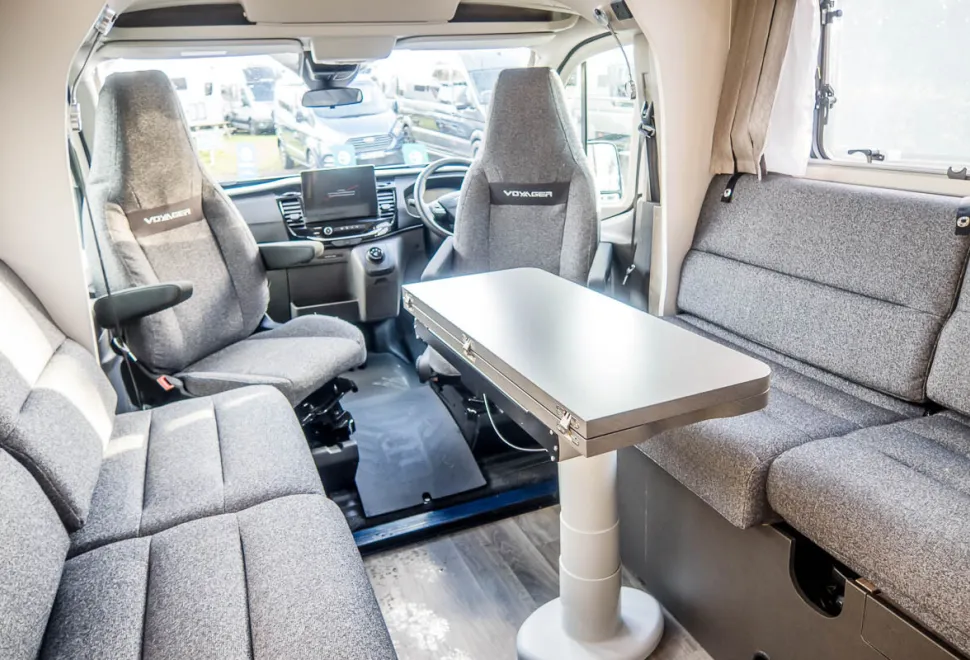 Swift Voyager 594 