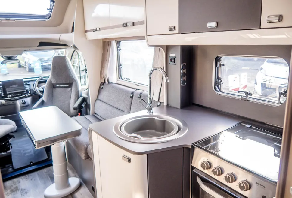 Swift Voyager 594 