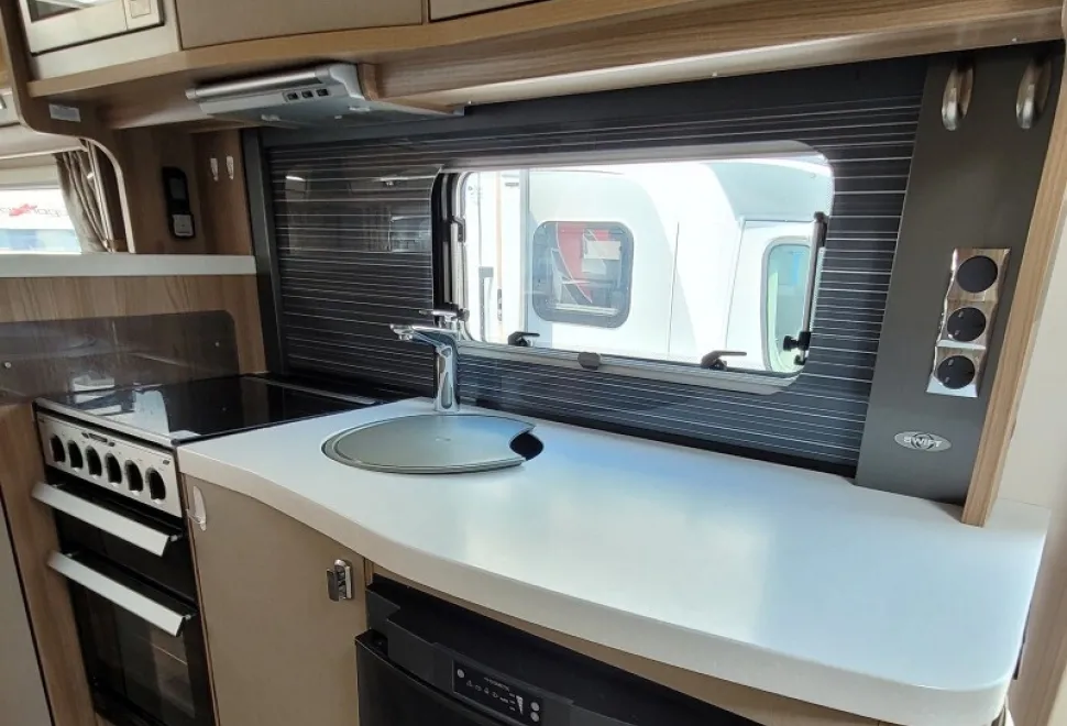 Swift Kontiki 649 2018