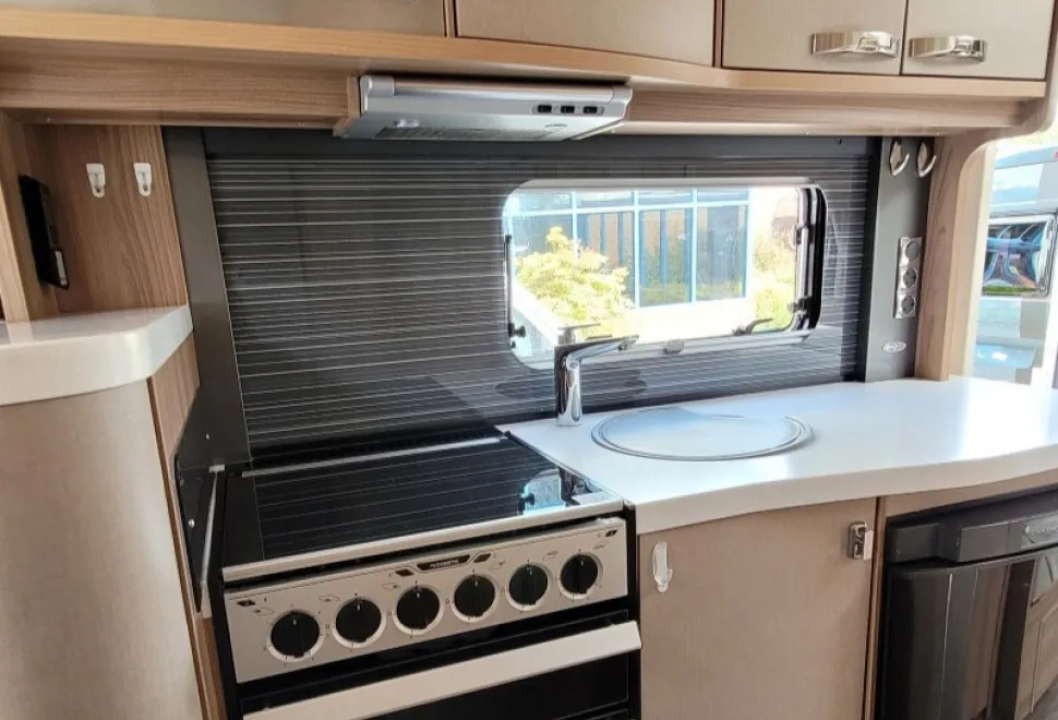 Swift Kontiki 649 2018