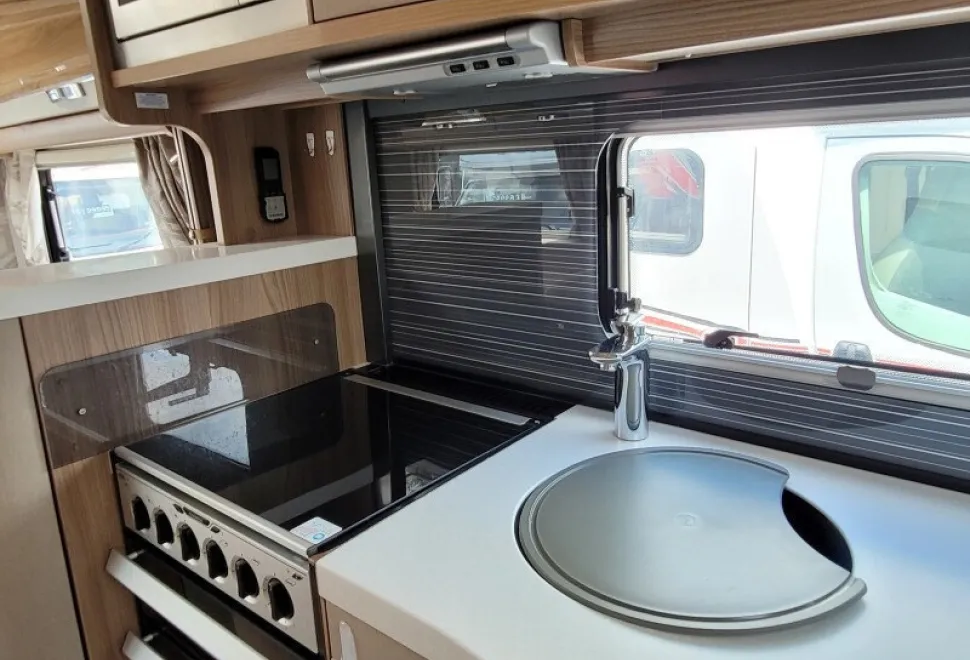 Swift Kontiki 649 2018