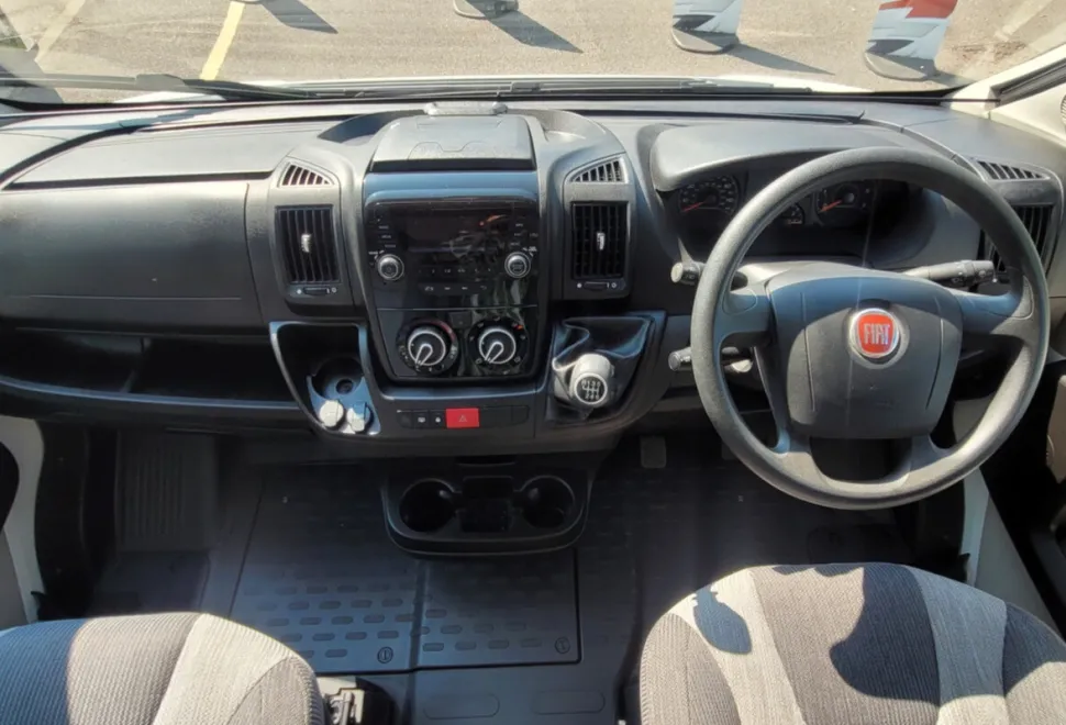 Swift Escape 684 2019