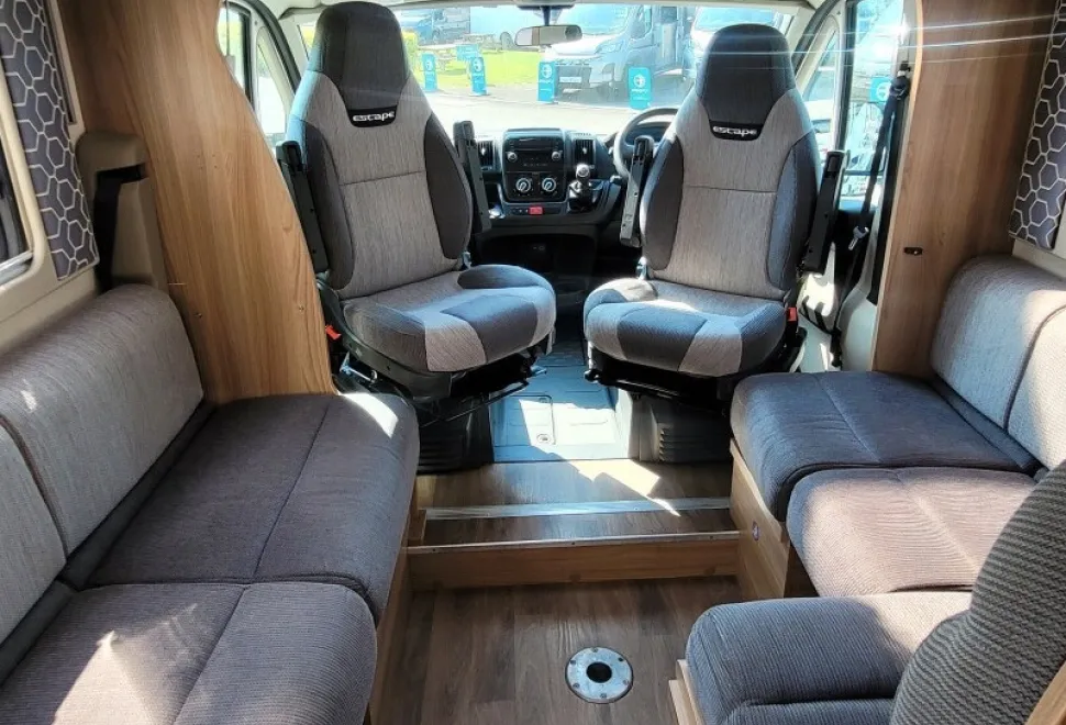 Swift Escape 684 2019