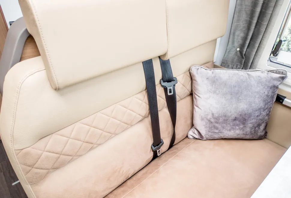 Adria Coral Axess 670 SL 2019