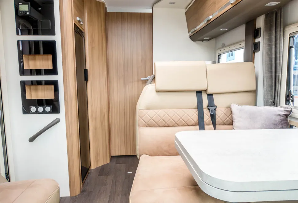 Adria Coral Axess 670 SL 2019